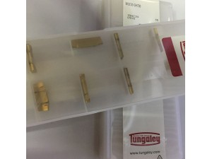 Specifications
Place of Origin:Japan
Brand Name:Tungaloy
Model Number: various
Material:Tungsten Carbide
Hardness:HRC40-60
Coating:PVD CVD
Brand name:Tungaloy turning insert 
Color:gold,gray,black
Workpiece:steel,stainless steel,cast iron
Item n